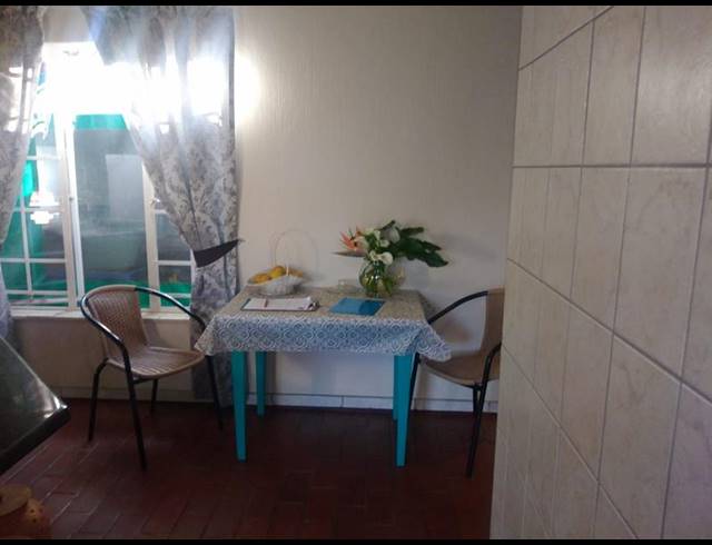 5 BEDROOM HOUSE FOR SALE IN ROOIHUISKRAAL NORTH